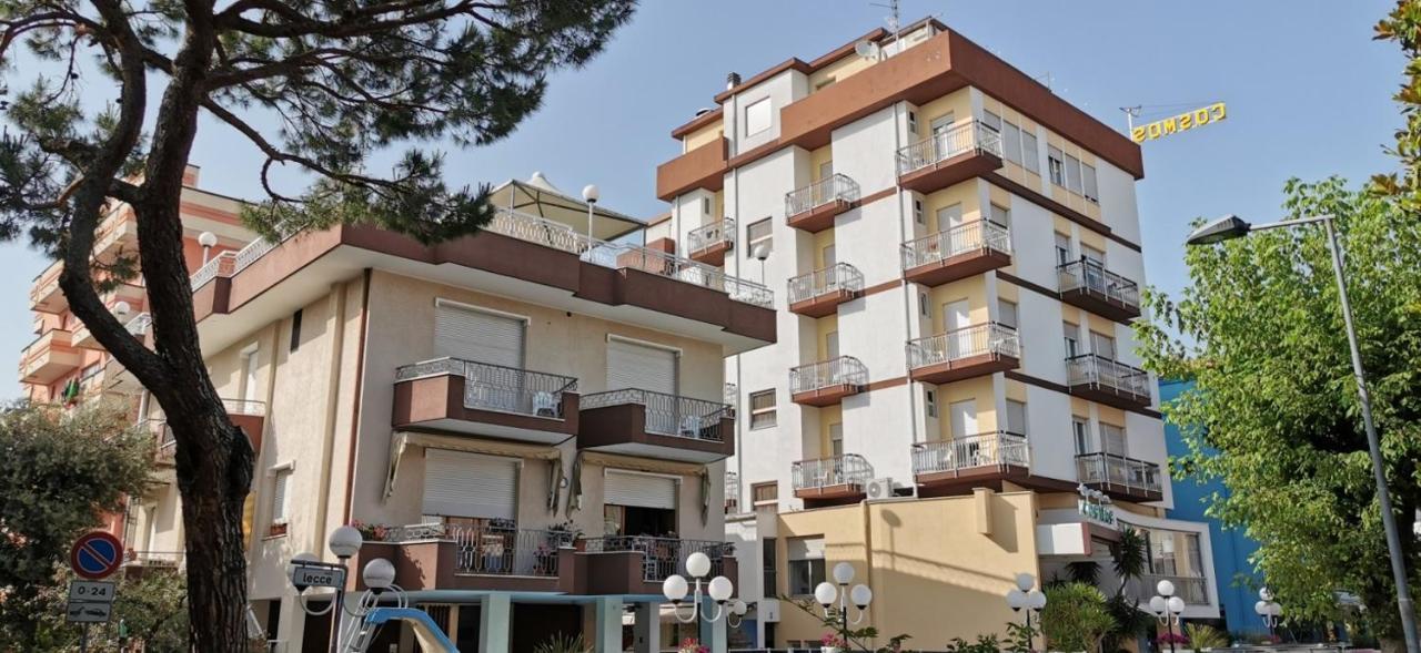 Hotel Cosmos Rimini Esterno foto