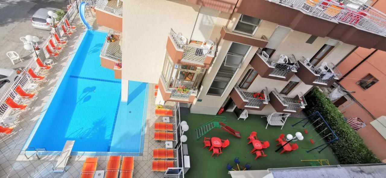Hotel Cosmos Rimini Esterno foto
