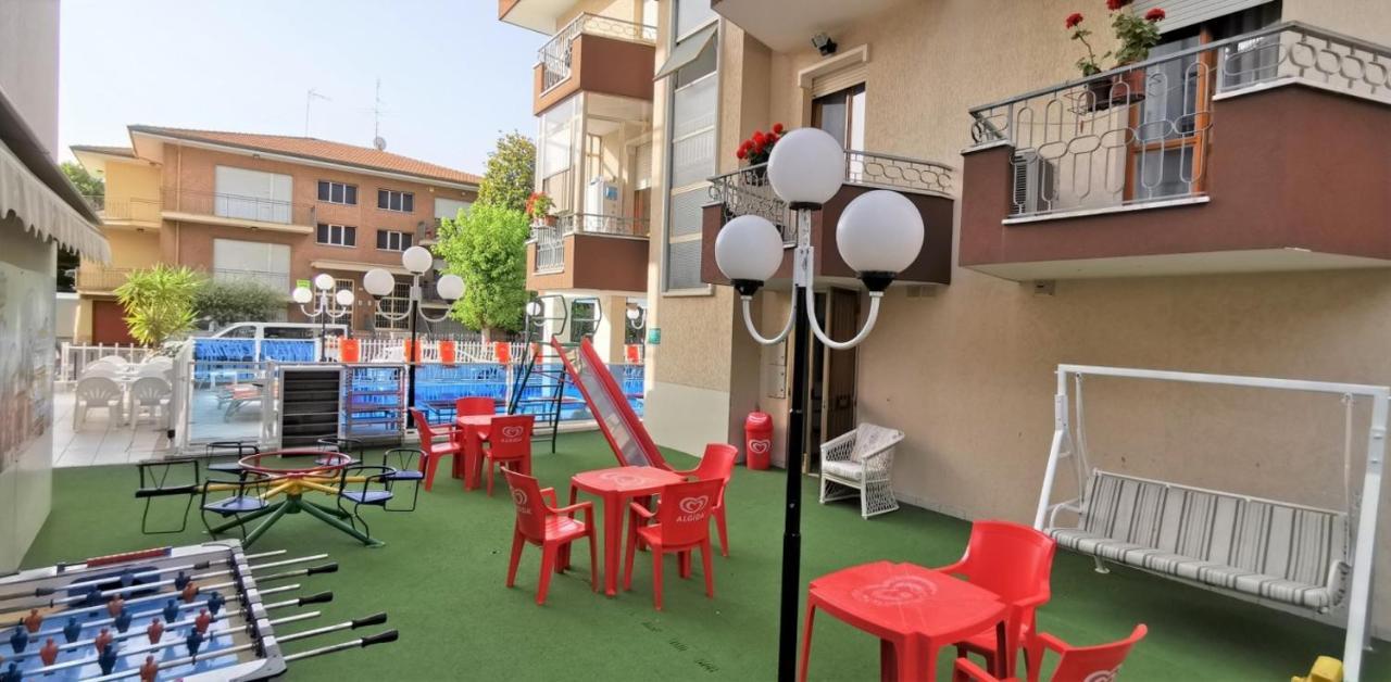 Hotel Cosmos Rimini Esterno foto